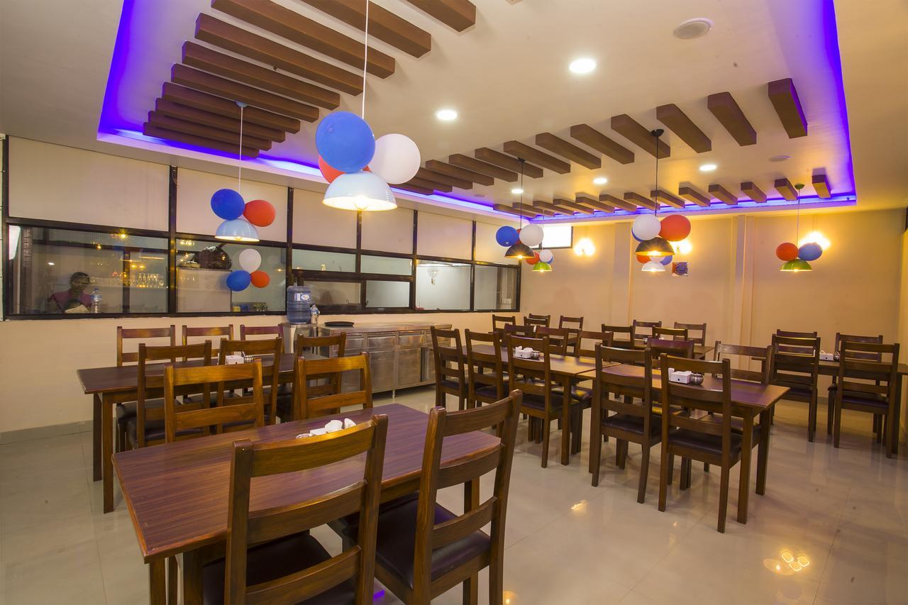 Oyo 146 Somewhere Hotel & Resturant Kathmandu Exteriör bild