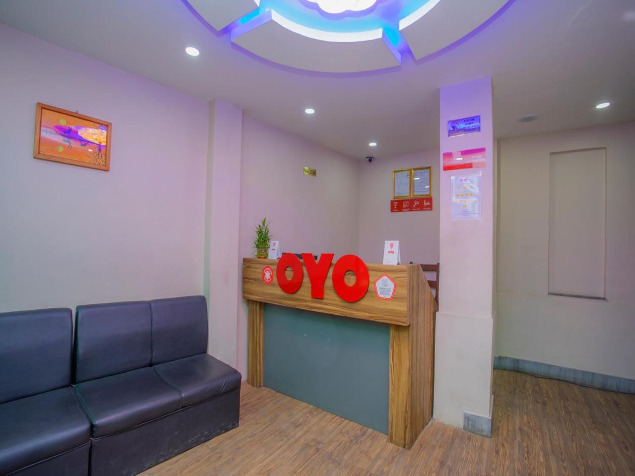 Oyo 146 Somewhere Hotel & Resturant Kathmandu Exteriör bild