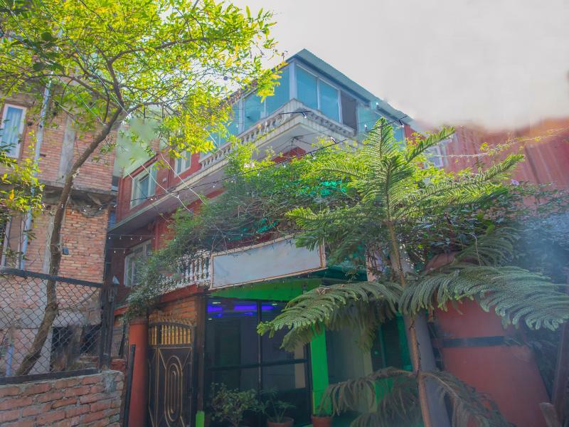 Oyo 146 Somewhere Hotel & Resturant Kathmandu Exteriör bild
